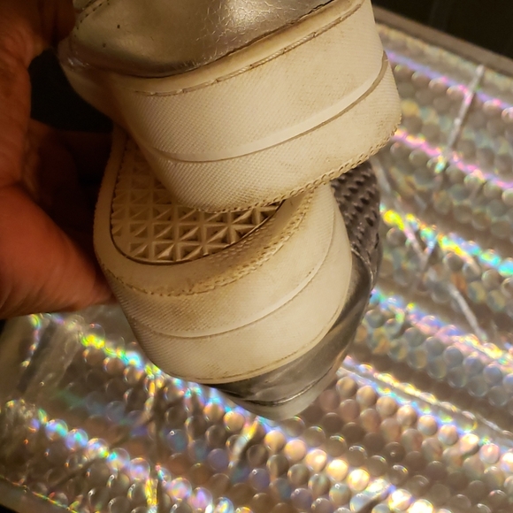 Steven By Steven Madden Silver Sneakers Size 9M - Picture 9 of 11